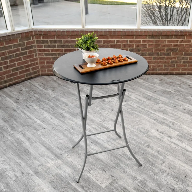 Stabilt og elegant ståbord til events og receptioner – Lifetime model 81240 i brug