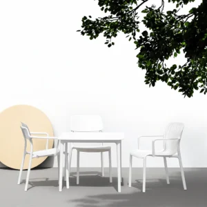 rimo sæt, spisebord og armstole i hvid