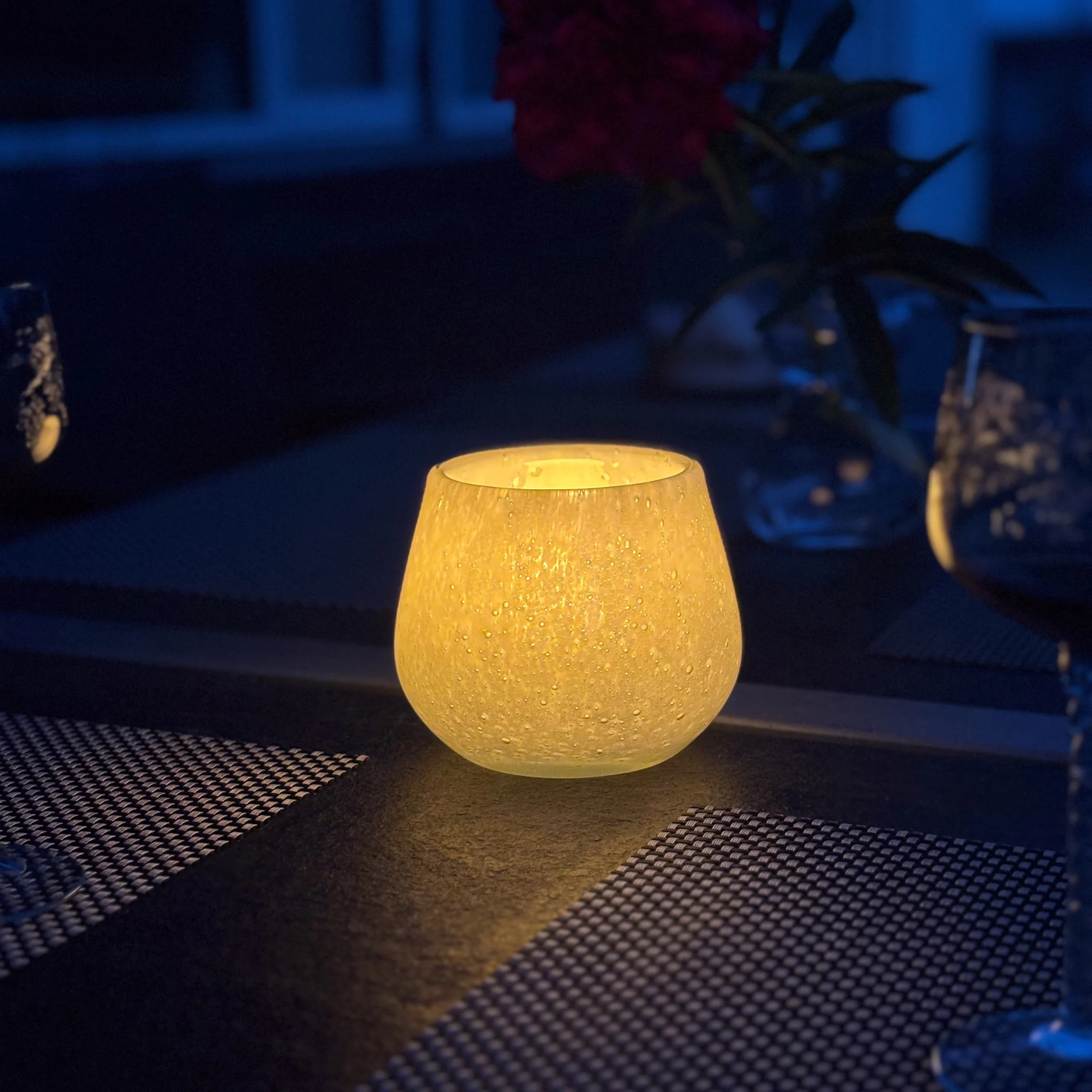 Securit® Sæt 12 stk. LUNA glasstager, 12 stk. LED fyfadslys og ladestation, hvide/favet & hvidt lys - Billede 8